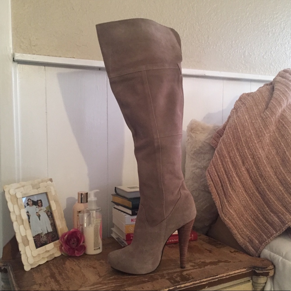 Wild Pair Suede Leather Boots PRICE FIRM